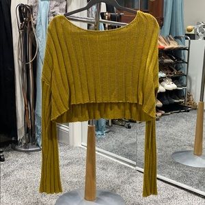 Mustard yellow cropped sweater